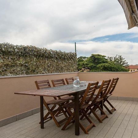 Point Of View Apartment Верона Екстериор снимка