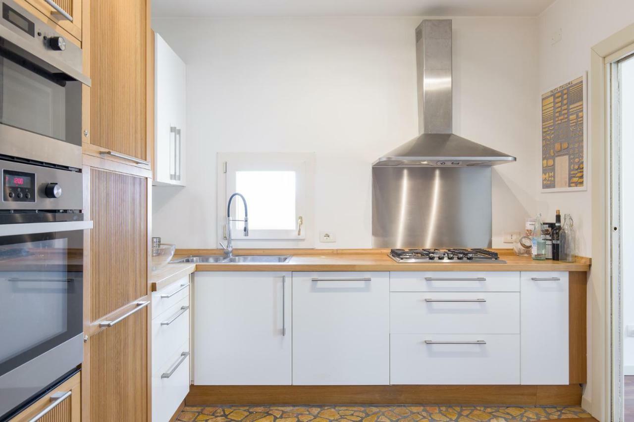 Point Of View Apartment Верона Екстериор снимка