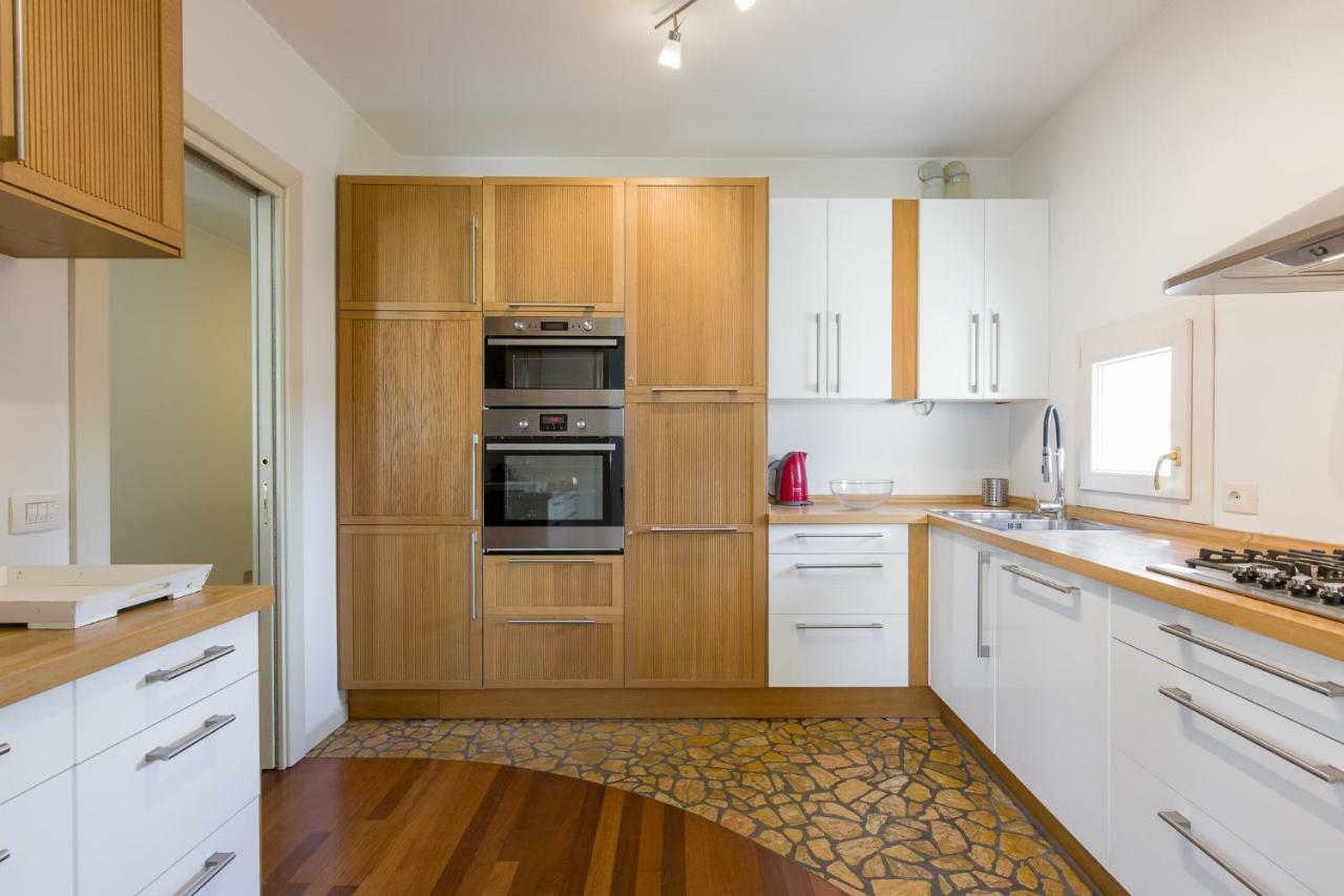 Point Of View Apartment Верона Екстериор снимка